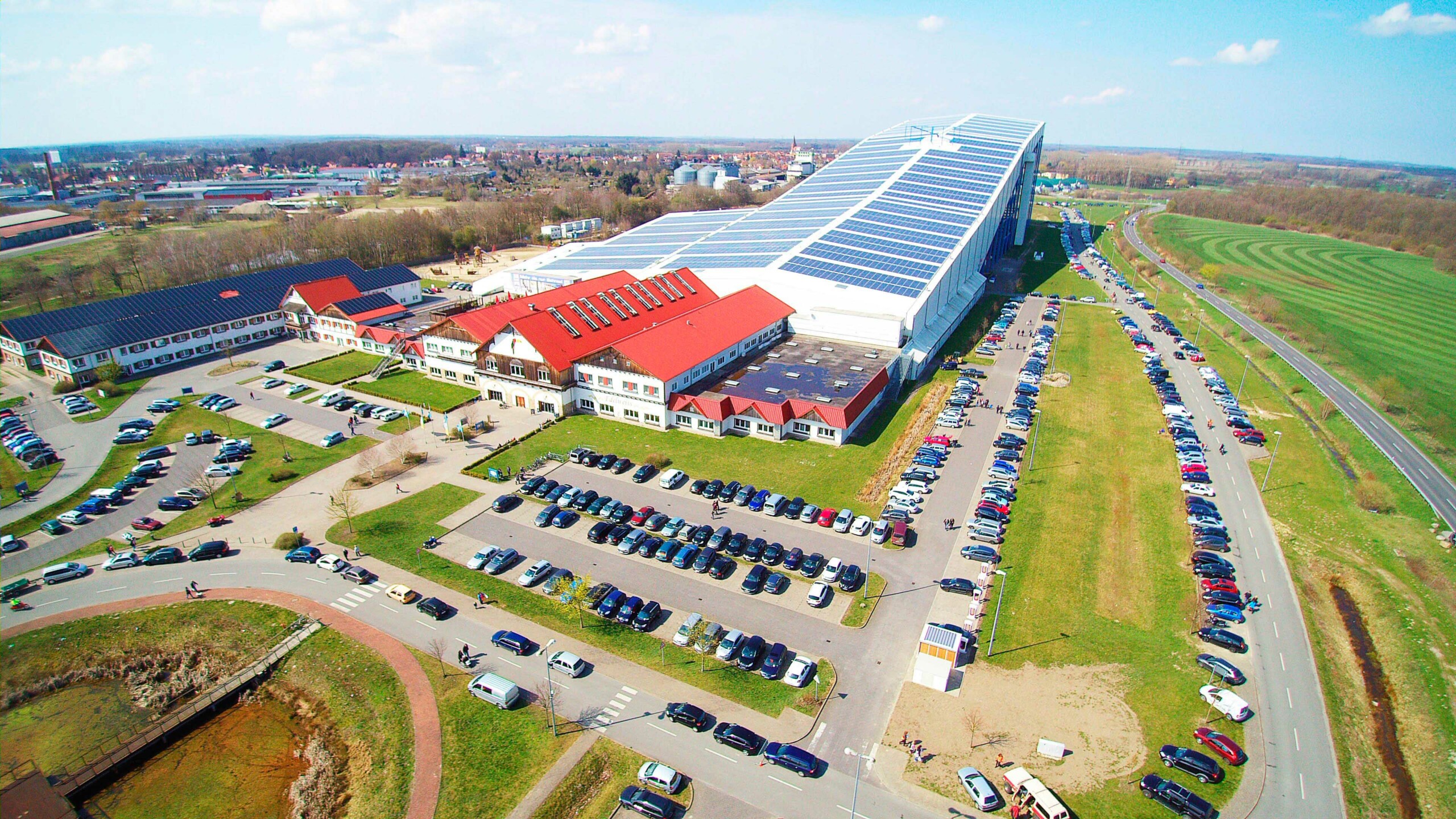 BU: Beim MVeffizient-Stammtisch stellt das alpincenter Wittenburg seine Energieversorgung vor (Foto: Hotel Hamburg-Wittenburg van der Valk GmbH)