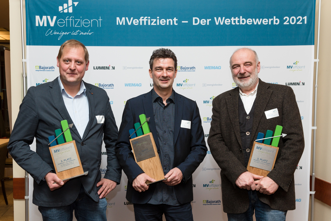 BU: Die Preisträger von MVeffizient – Der Wettbewerb: Michel Kühling, Dirk Klein und Bernd Kleist (Foto: LEKA MV/M. Wild)