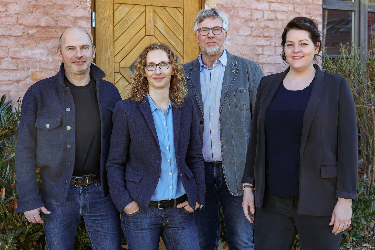 BU: Das Team von MVeffizient: Arne Rakel, Kerstin Kopp, BU: Ralf Stüber und Janina Kuhrt (Foto: LEKA MV/René Becker)